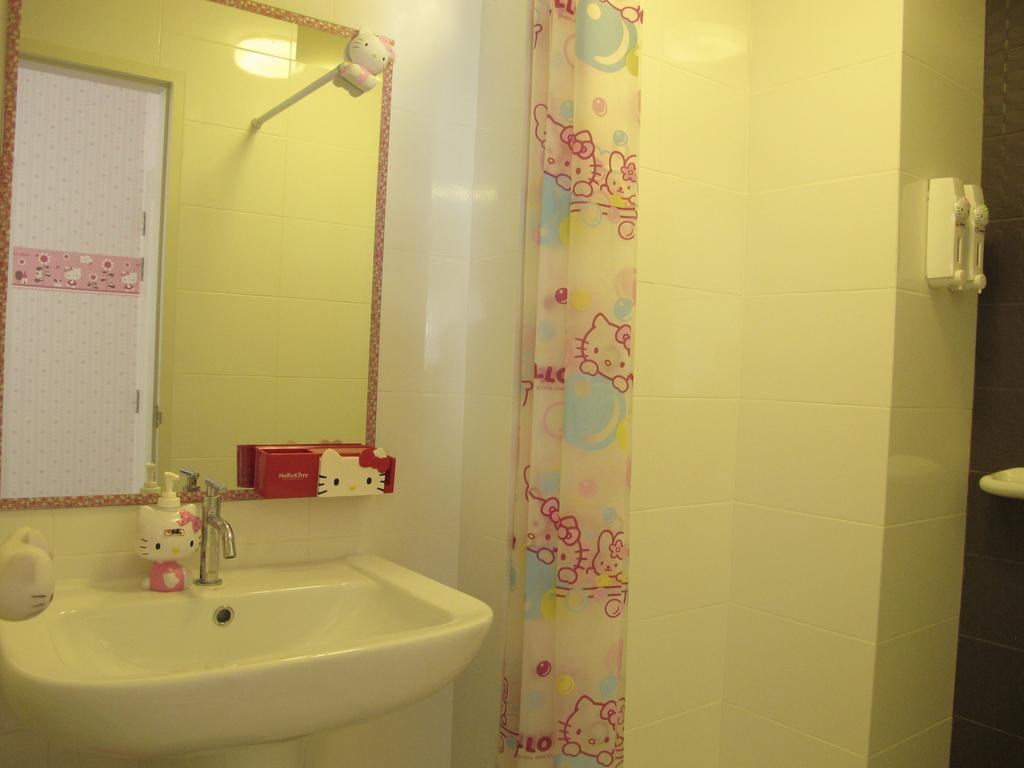 The Trust Hua Hin Kitty Room Bilik gambar